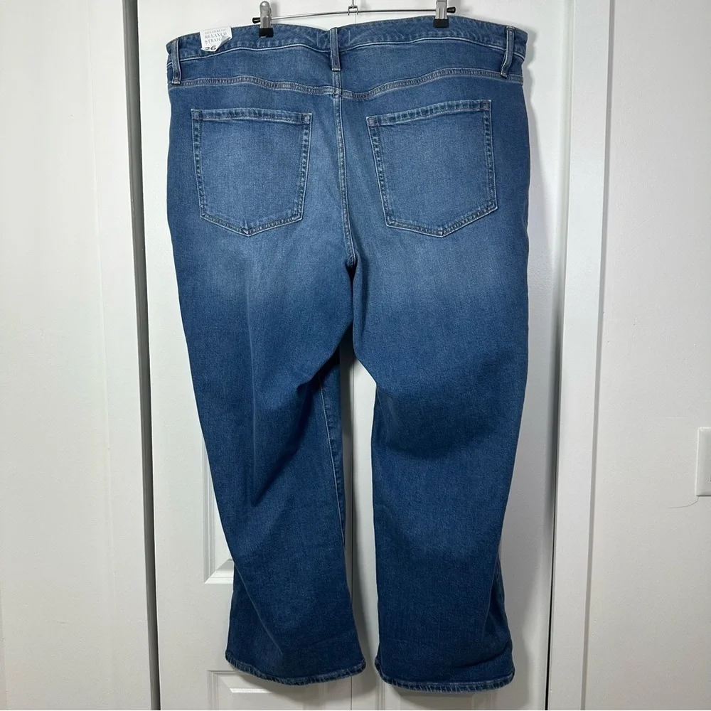Lane Bryant Women’s Signature Fit Relaxed Straight Mid Rise Jeans Size 26 NWT - Picture 2 of 9
